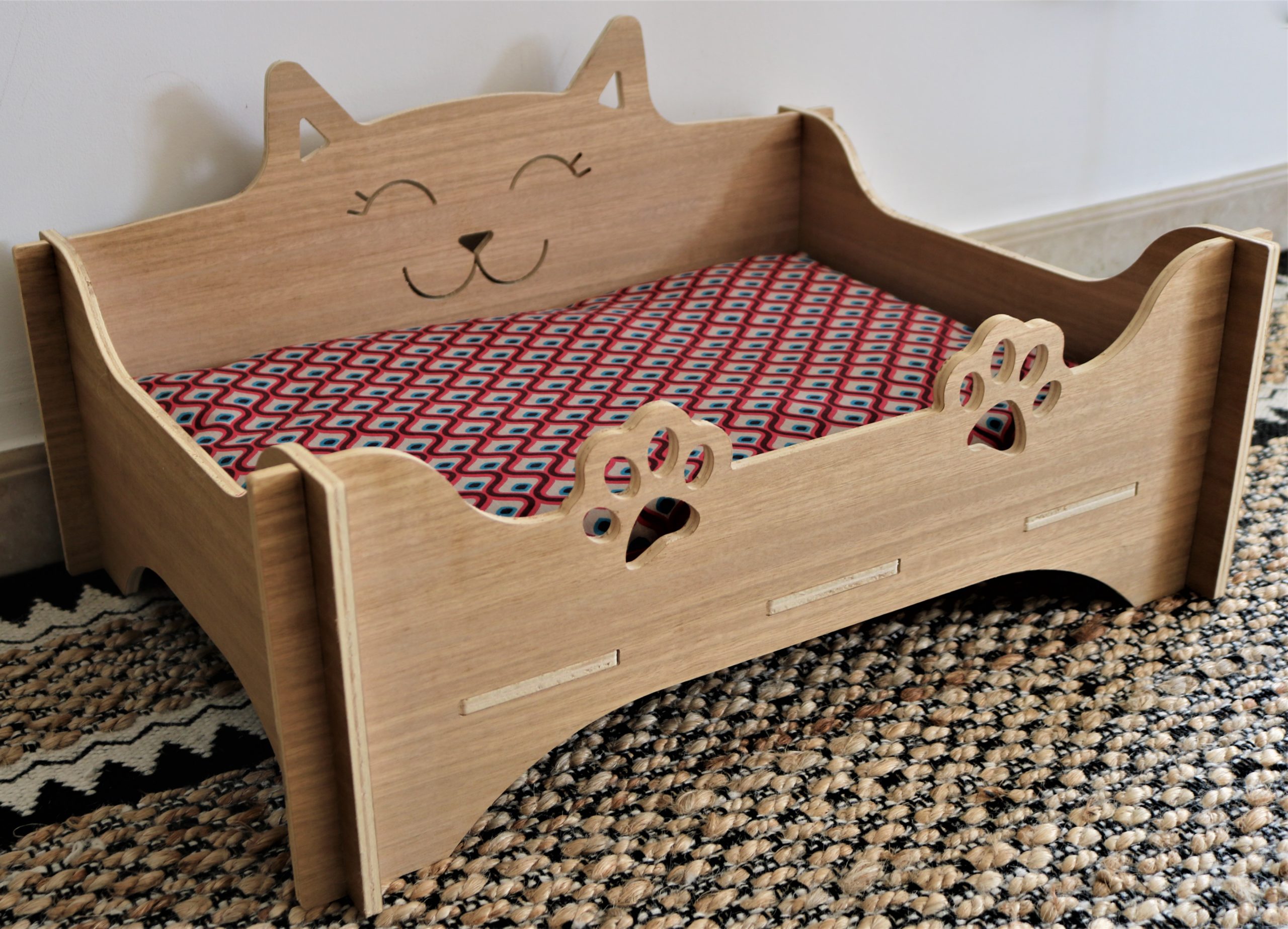 Acheter Lit pour chat en bois, pied bas en bois, design pliable et tirant, lit  pour chien et chat, meubles pour animaux de compagnie, parfait pour les  chats de petite et moyenne